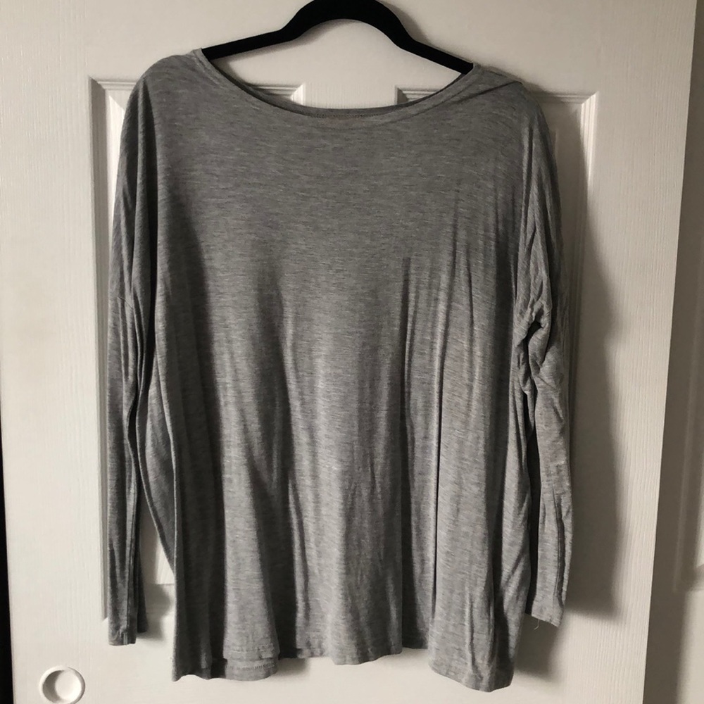HEATHERED GREY PIKO LONG SLEEVE TOP